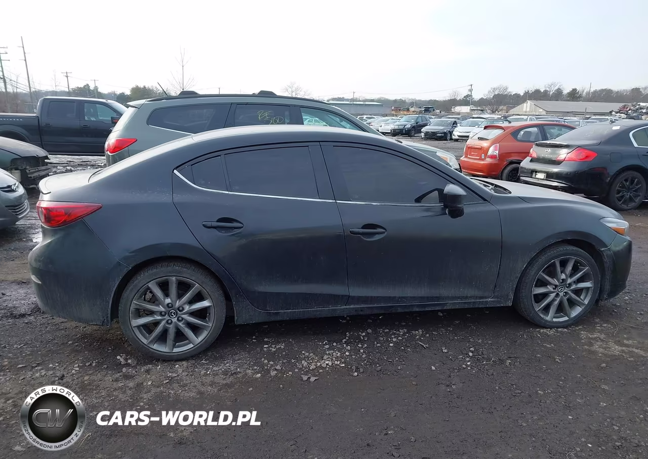 2018 Mazda Mazda3 Touring VIN:3MZBN1V32JM209156 - 13