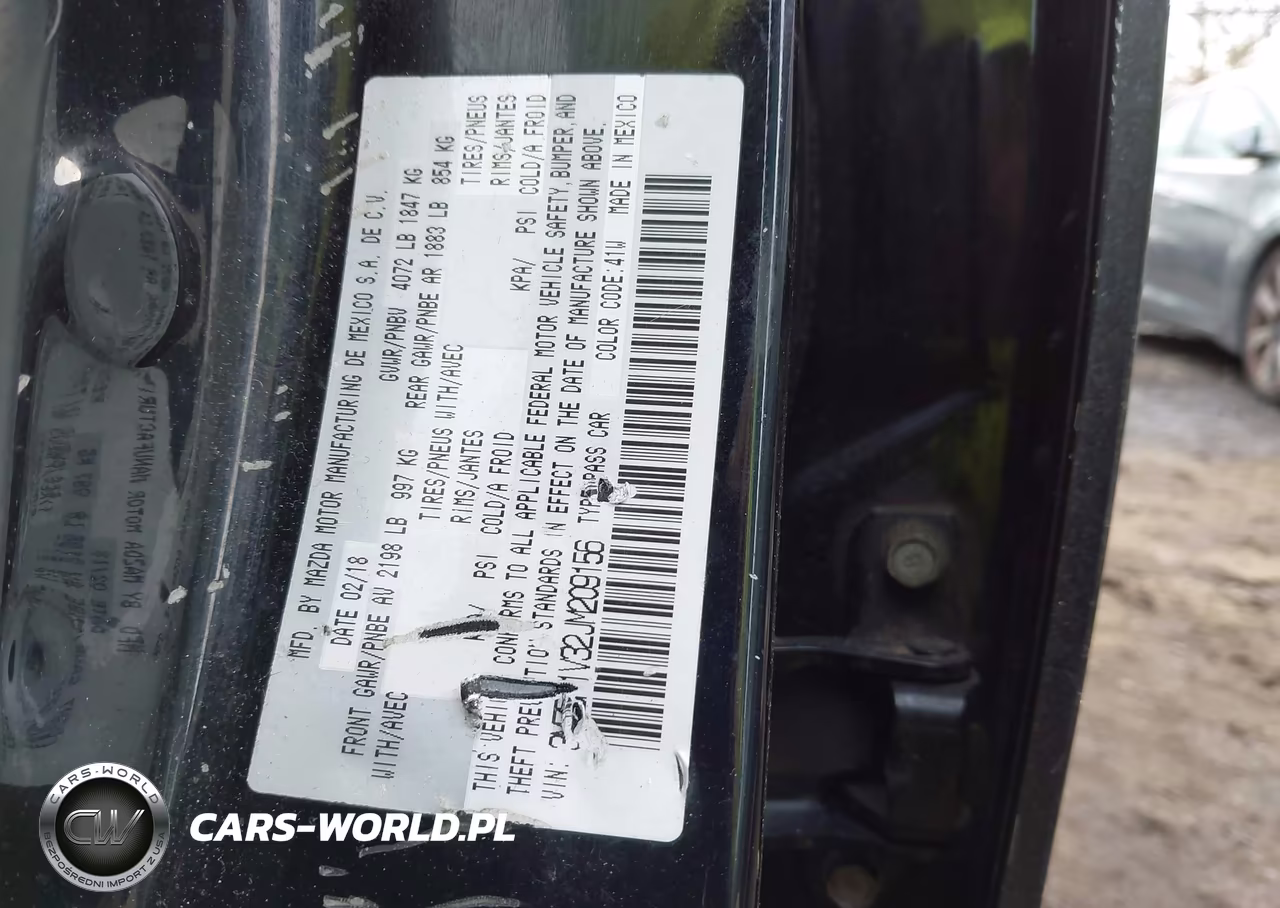 2018 Mazda Mazda3 Touring VIN:3MZBN1V32JM209156 - 9