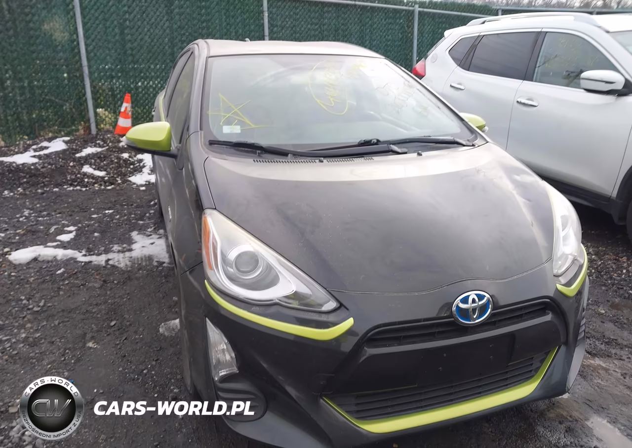 2016 Toyota Prius C Persona Series VIN:JTDKDTB30G1122674 - 12