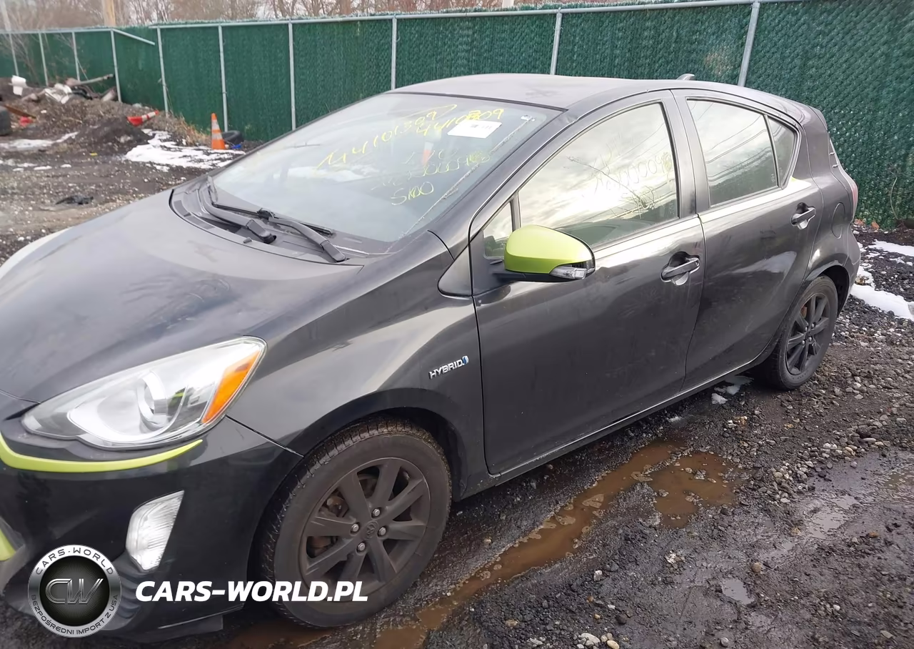 2016 Toyota Prius C Persona Series VIN:JTDKDTB30G1122674 - 14