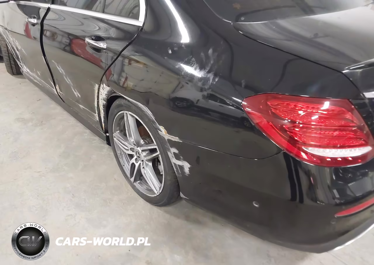 2018 Mercedes-Benz E 300 VIN:WDDZF4JB7JA343340 - 16