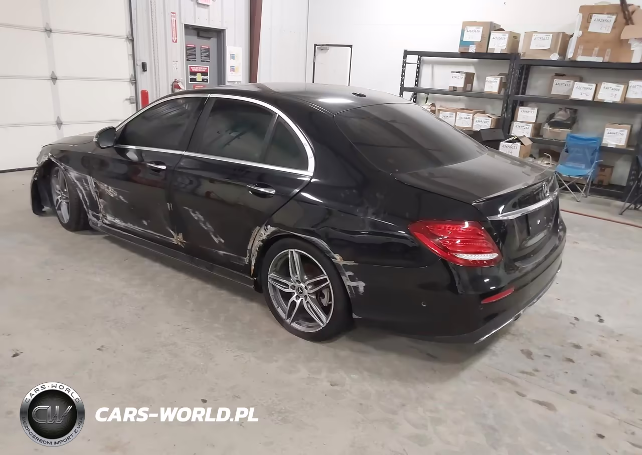 2018 Mercedes-Benz E 300 VIN:WDDZF4JB7JA343340 - 3