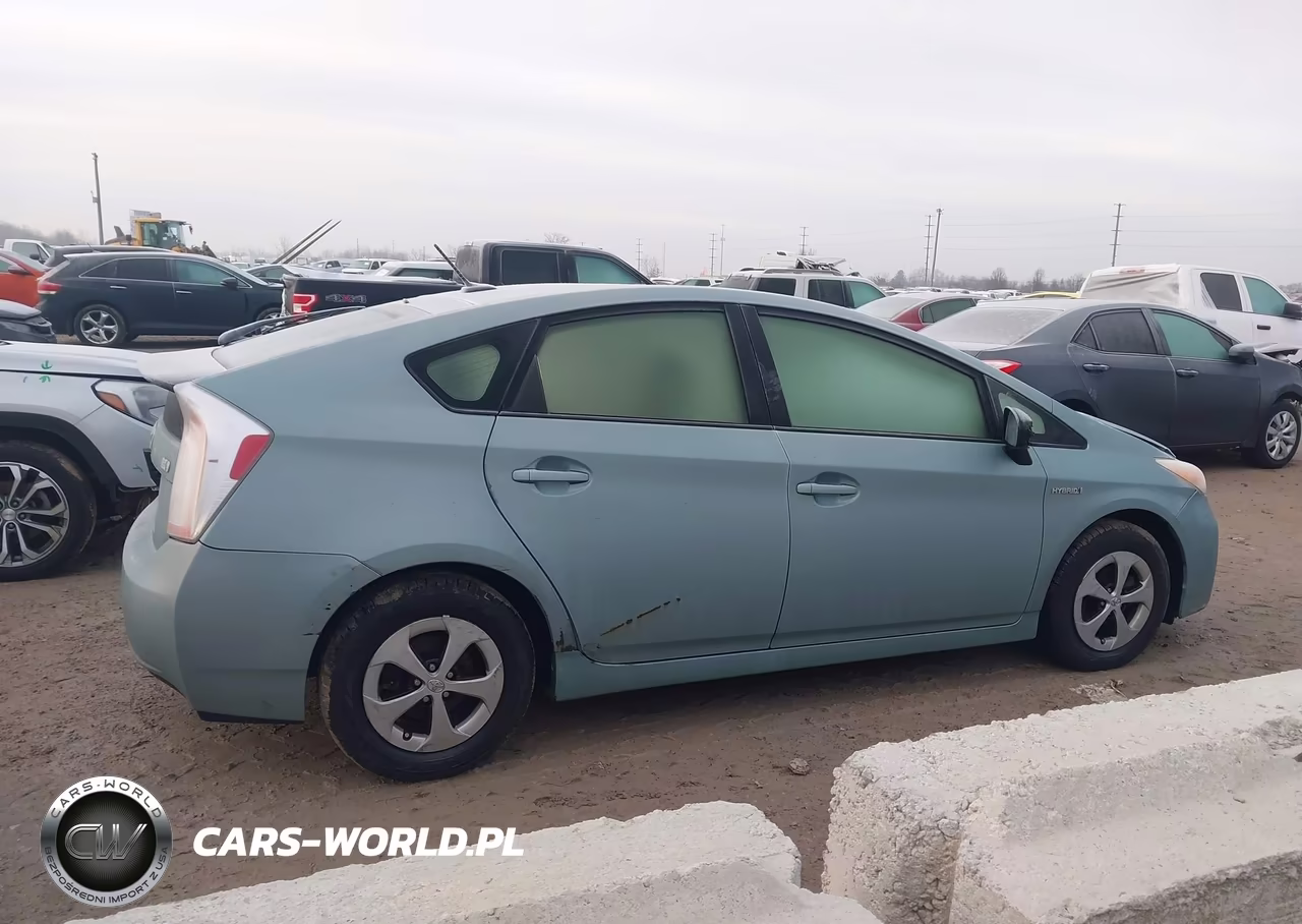 2013 Toyota Prius Four VIN:JTDKN3DU1D5618123 - 13