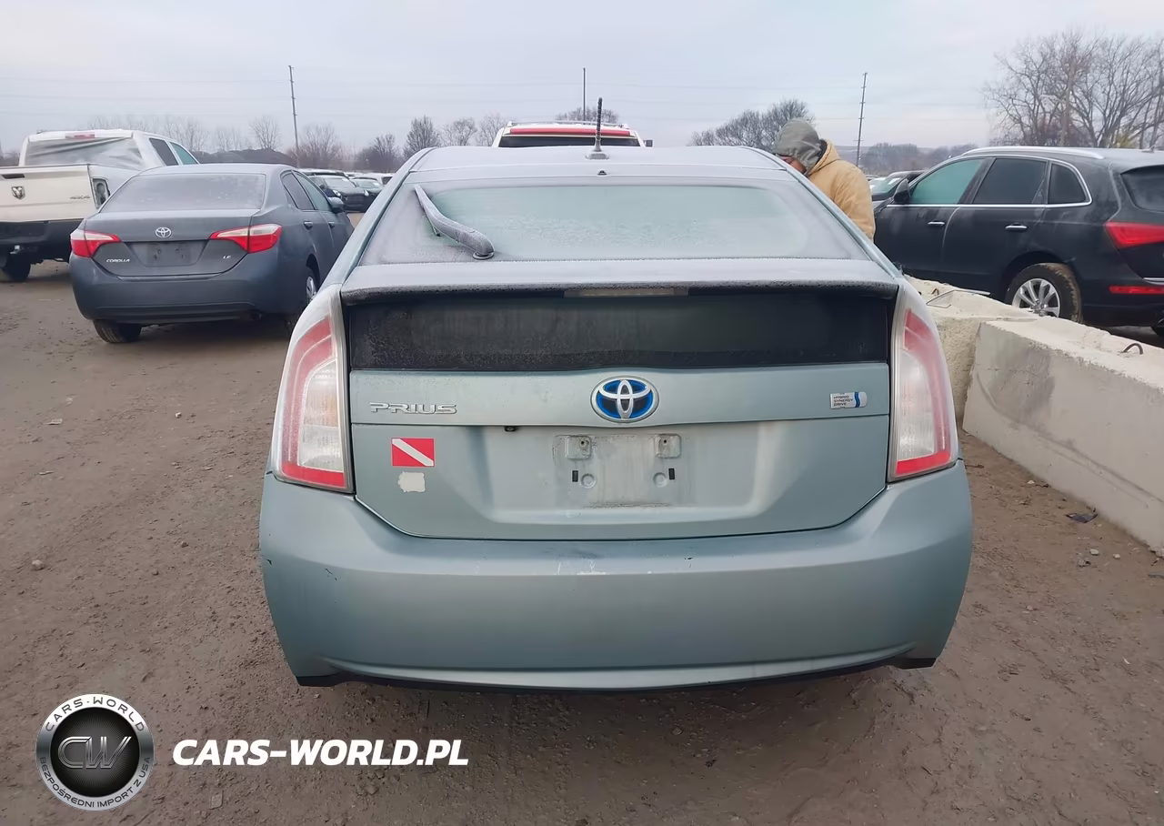 2013 Toyota Prius Four VIN:JTDKN3DU1D5618123 - 16
