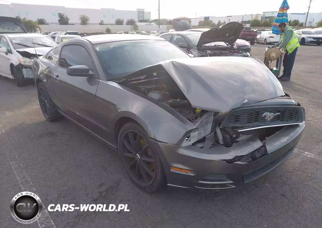 2014 Ford Mustang V6