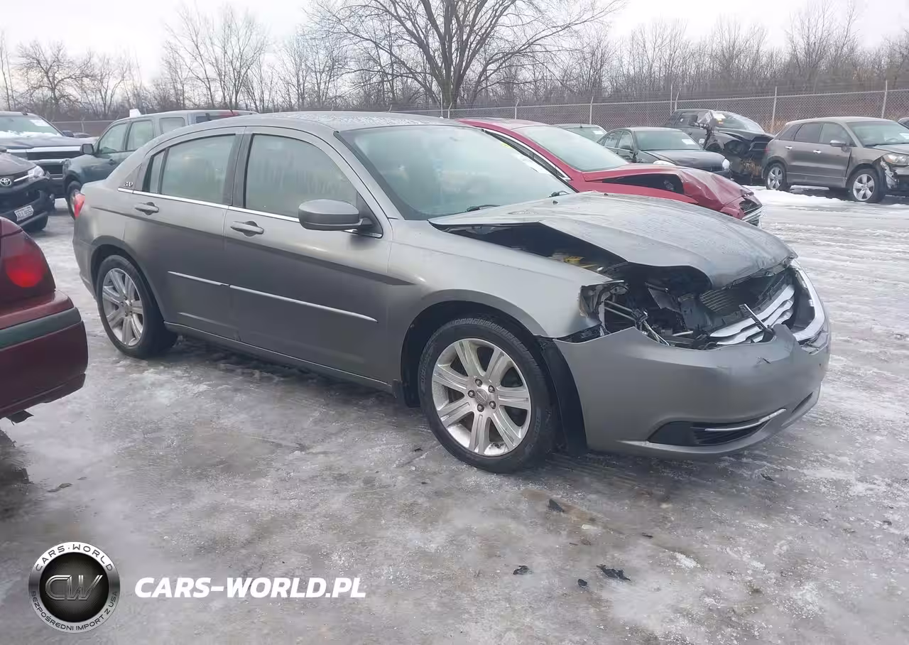 2013 Chrysler 200 Touring