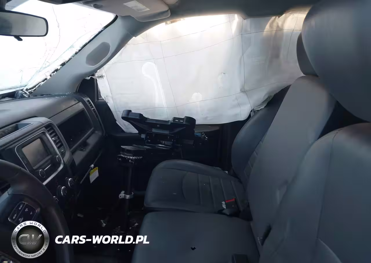 2023 Ram 1500 Classic Tradesman 4X4 6'4 Box