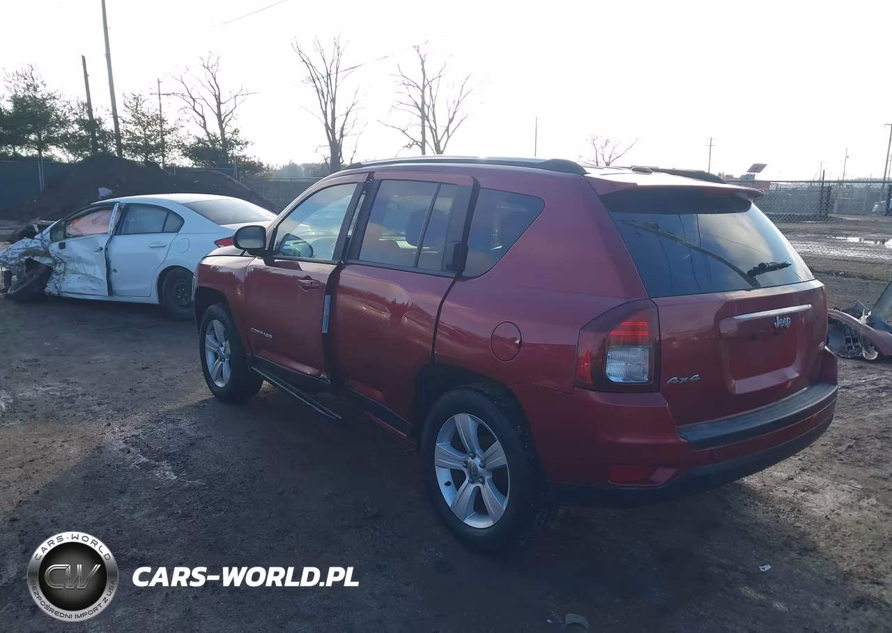 2014 Jeep Compass Latitude VIN:1C4NJDEB9ED825751 - 3