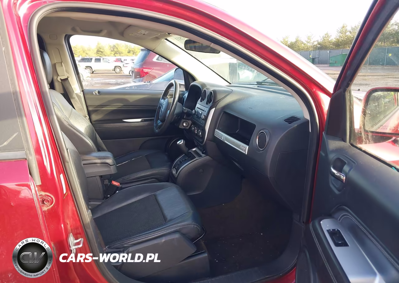 2014 Jeep Compass Latitude VIN:1C4NJDEB9ED825751 - 5