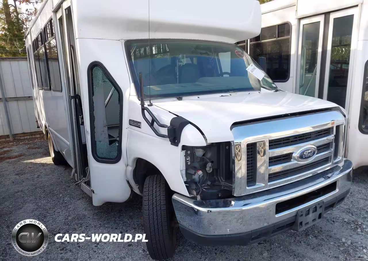 2017 Ford E-350 Cutaway