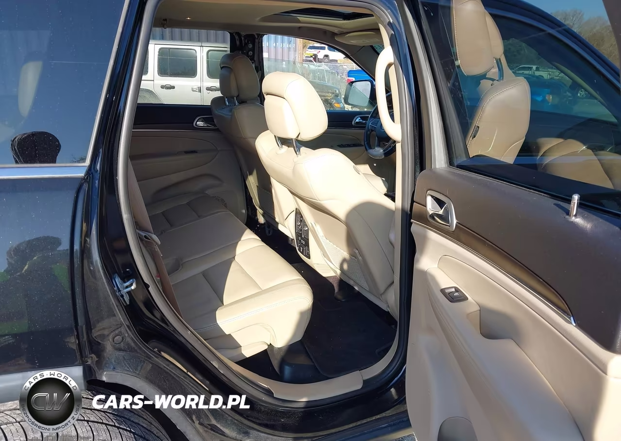 2018 Jeep Grand Cherokee Limited 4X2 VIN:1C4RJEBG2JC392443 - 8