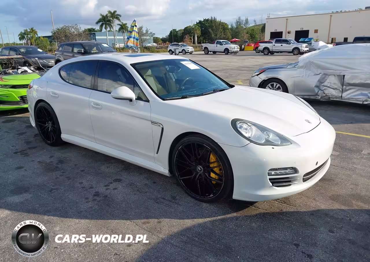 2011 Porsche Panamera 4