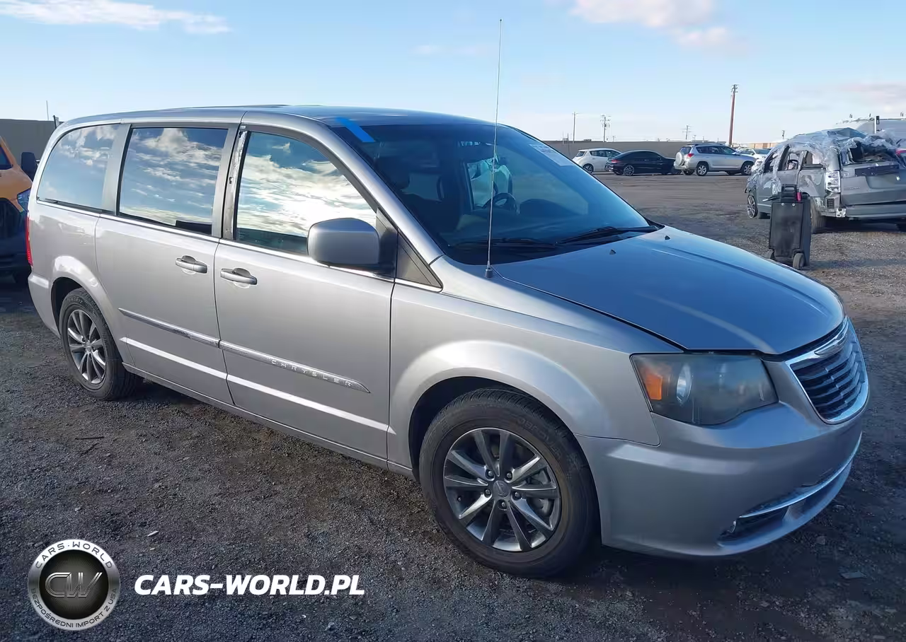 2015 Chrysler Town & Country S