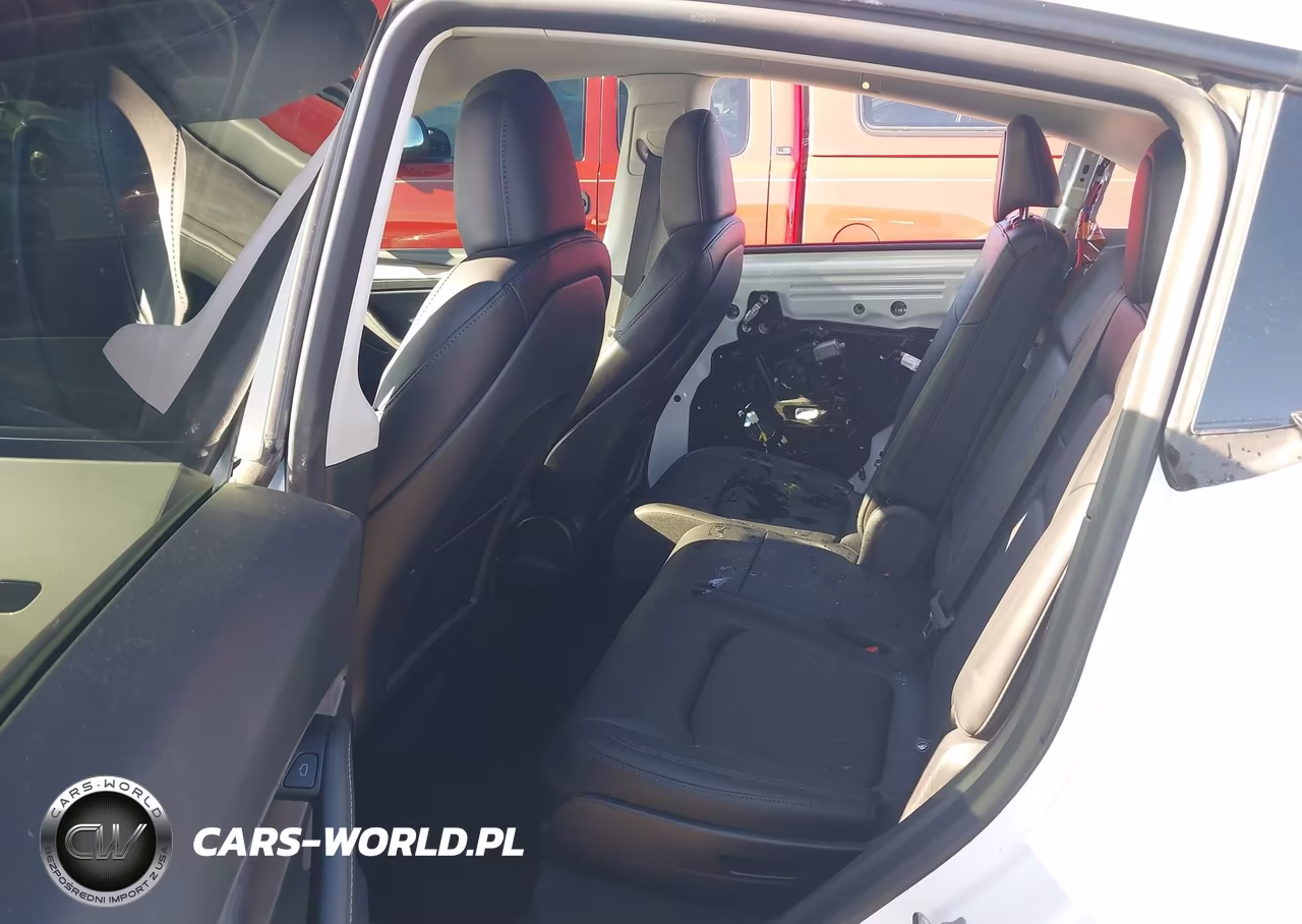 2025 Tesla Model Y Long Range Dual Motor All-Wheel Drive VIN:7SAYGAEE8SF291542 - 8