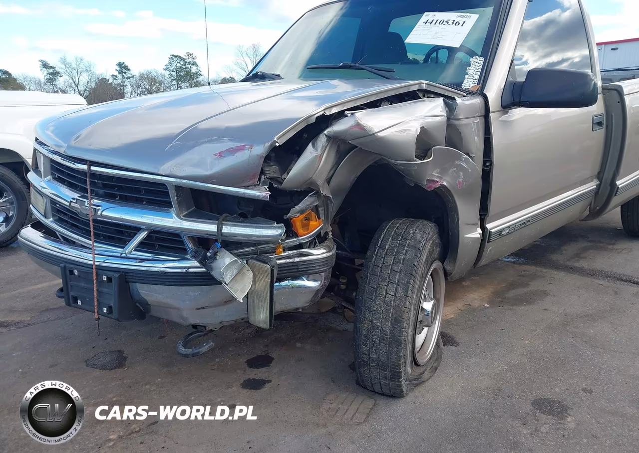 1999 Chevrolet K2500 VIN:1GCGK24R3XR718645 - 6