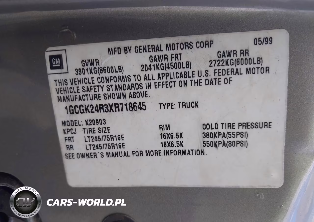 1999 Chevrolet K2500 VIN:1GCGK24R3XR718645 - 9