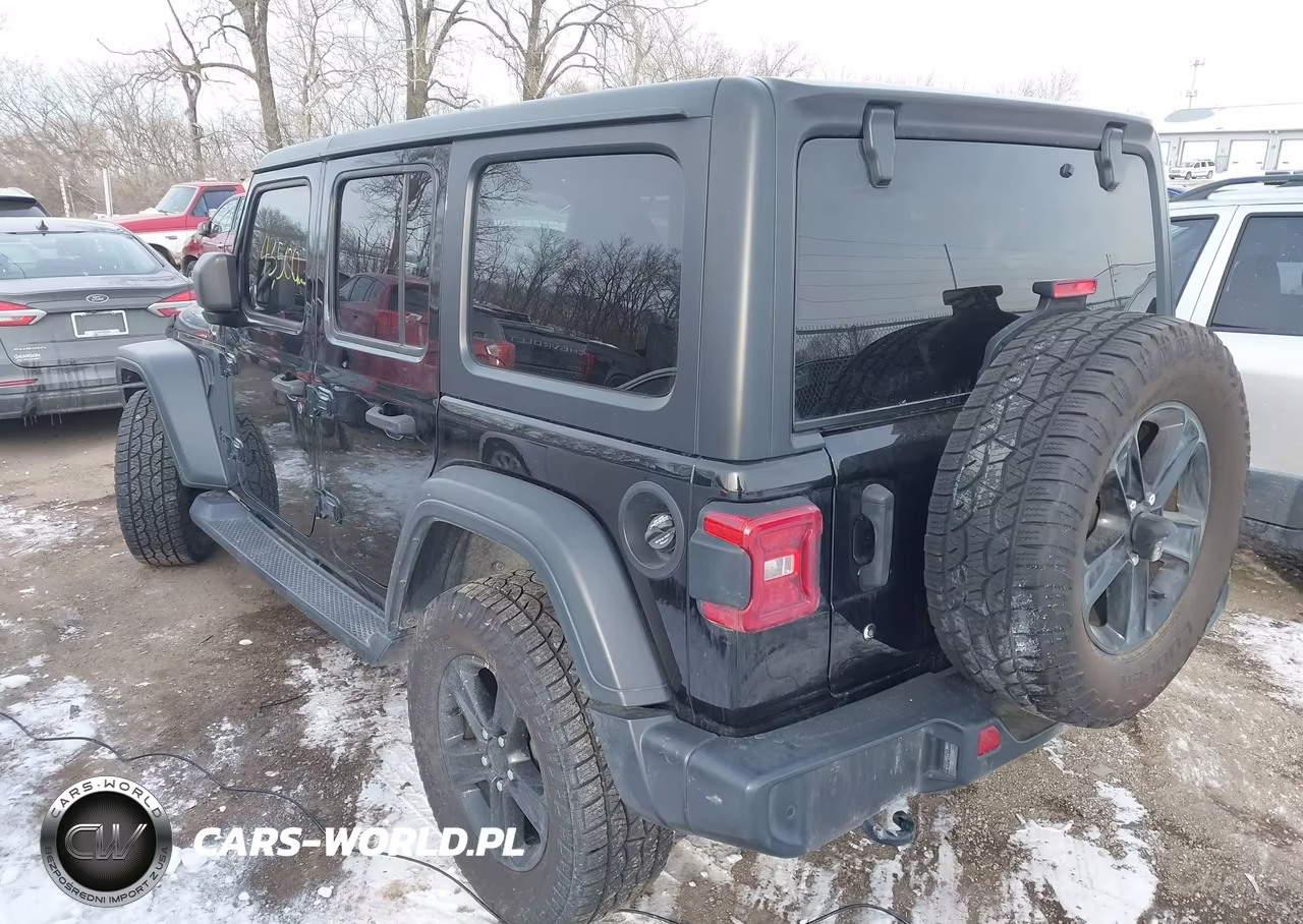 2020 Jeep Wrangler Unlimited Sport Altitude 4X4 VIN:1C4HJXDG4LW232327 - 3