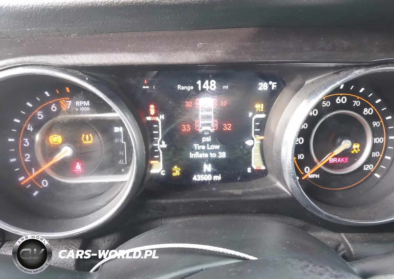 2020 Jeep Wrangler Unlimited Sport Altitude 4X4 VIN:1C4HJXDG4LW232327 - 7