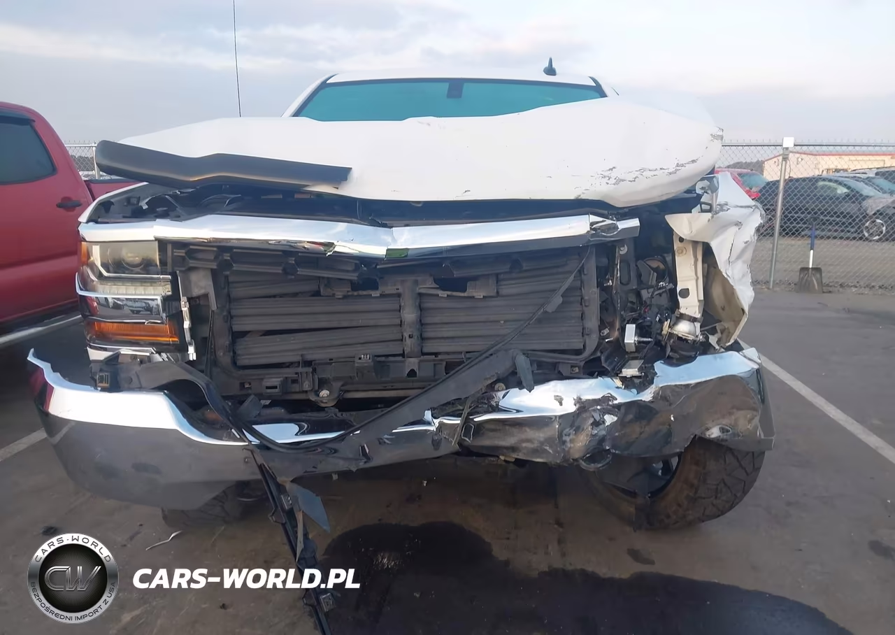 2018 Chevrolet Silverado 1500 1Lt VIN:1GCUKREC2JF152587 - 12