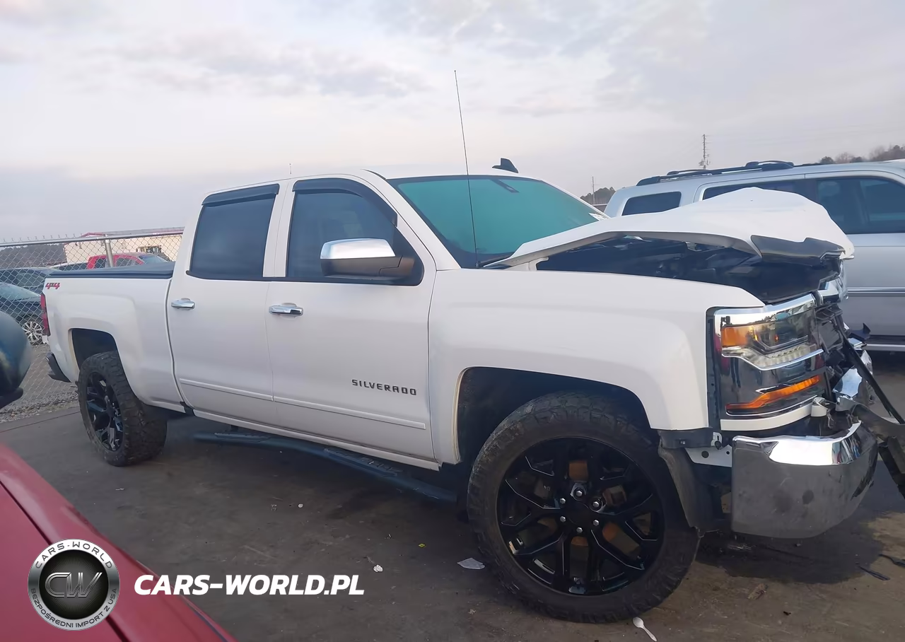 2018 Chevrolet Silverado 1500 1Lt VIN:1GCUKREC2JF152587 - 13