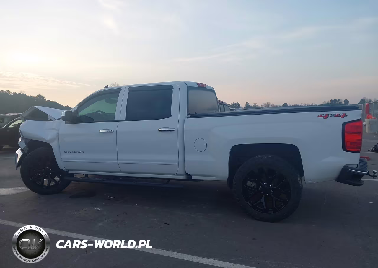 2018 Chevrolet Silverado 1500 1Lt VIN:1GCUKREC2JF152587 - 14