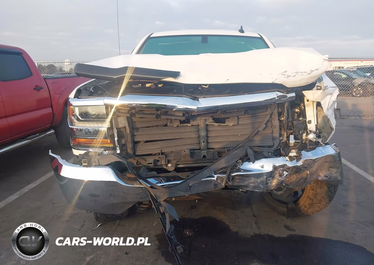 2018 Chevrolet Silverado 1500 1Lt VIN:1GCUKREC2JF152587 - 6