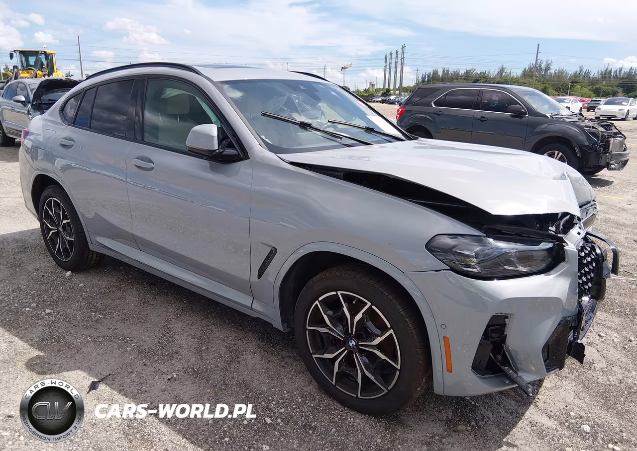 2025 BMW X4 xDrive30I