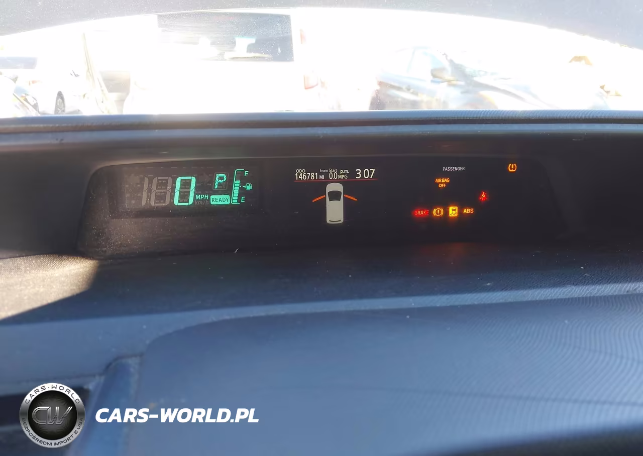 2013 Toyota Prius C Two VIN:JTDKDTB37D1555310 - 7