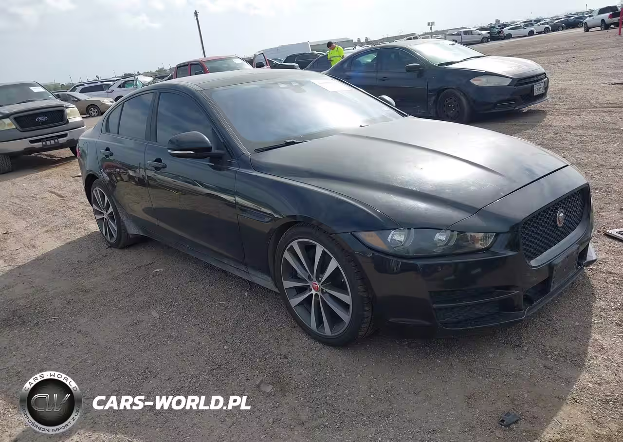 2017 Jaguar Xe 25T Prestige