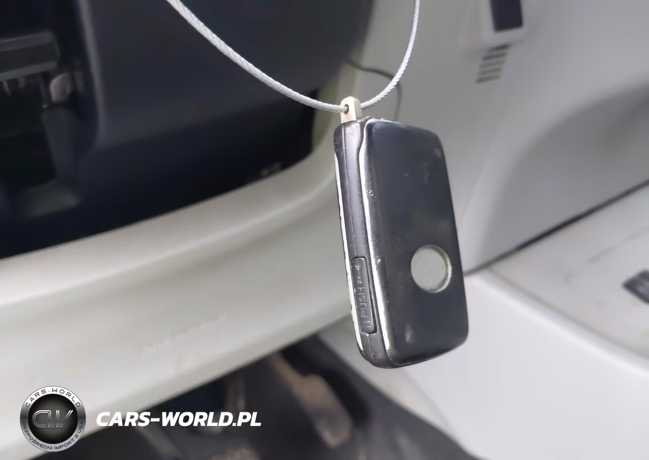 2015 Toyota Prius Four VIN:JTDKN3DU1F1993908 - 11