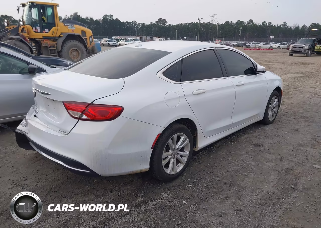 2015 Chrysler 200 Limited VIN:1C3CCCAB9FN721407 - 4