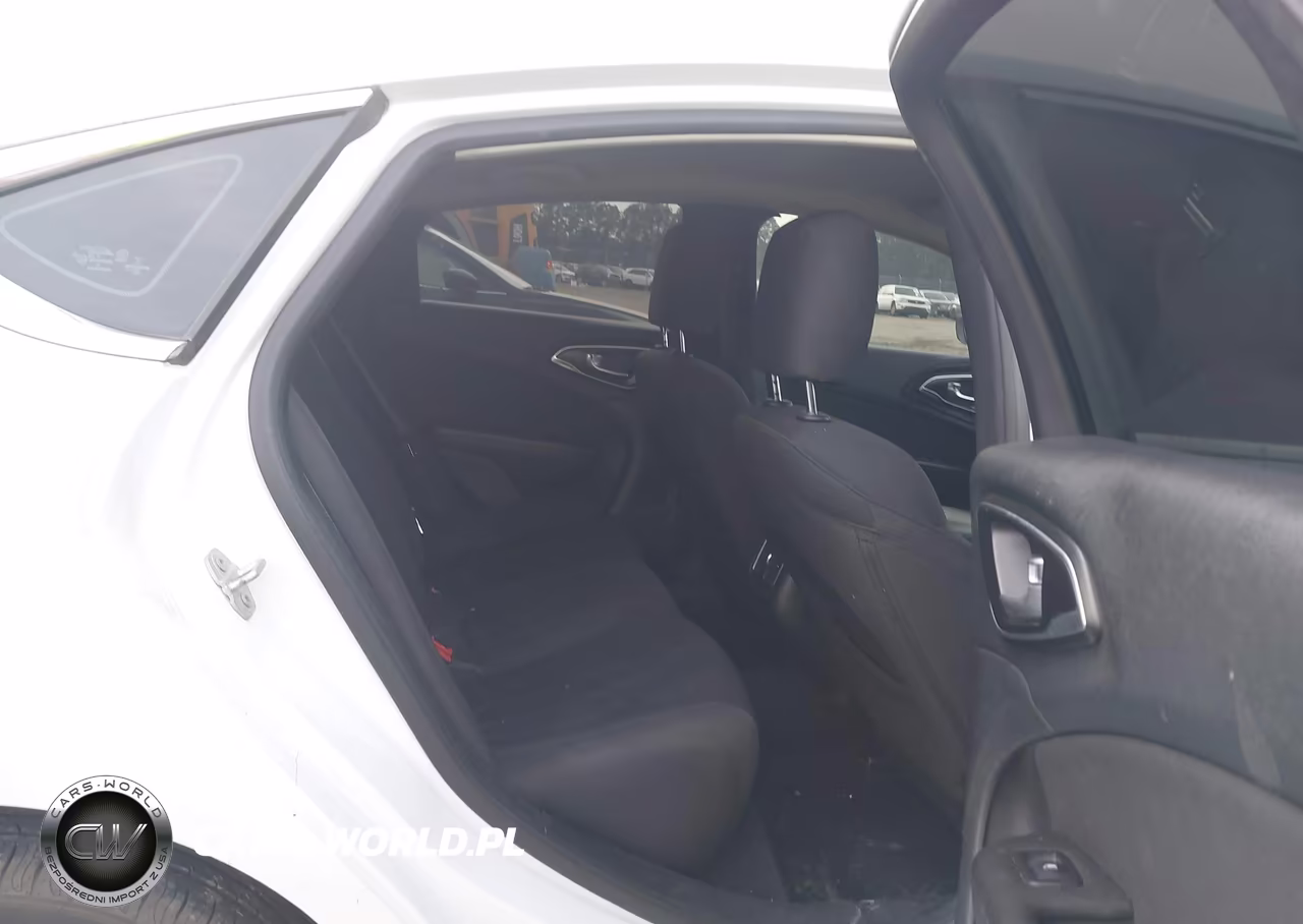 2015 Chrysler 200 Limited VIN:1C3CCCAB9FN721407 - 8