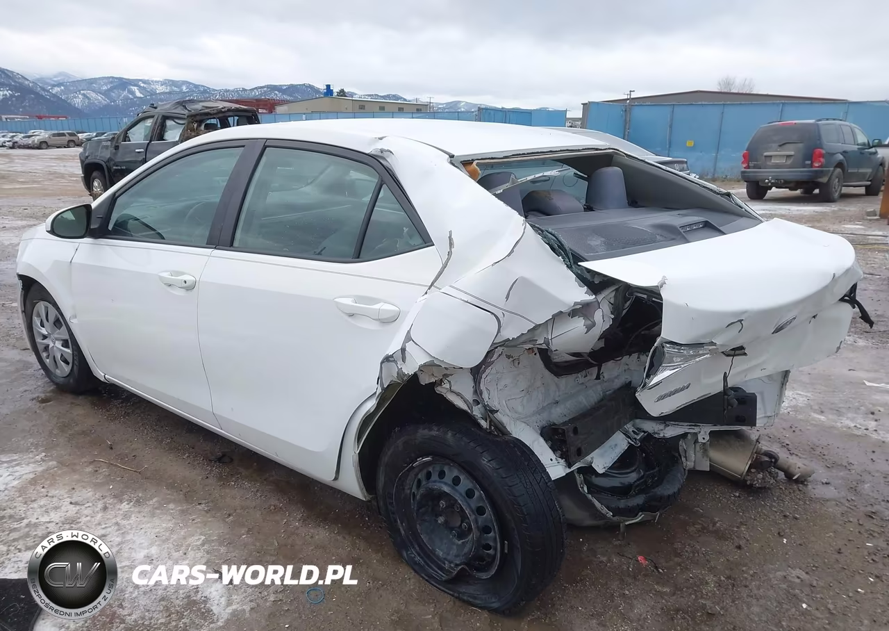 2014 Toyota Corolla L VIN:5YFBURHE3EP077346 - 3