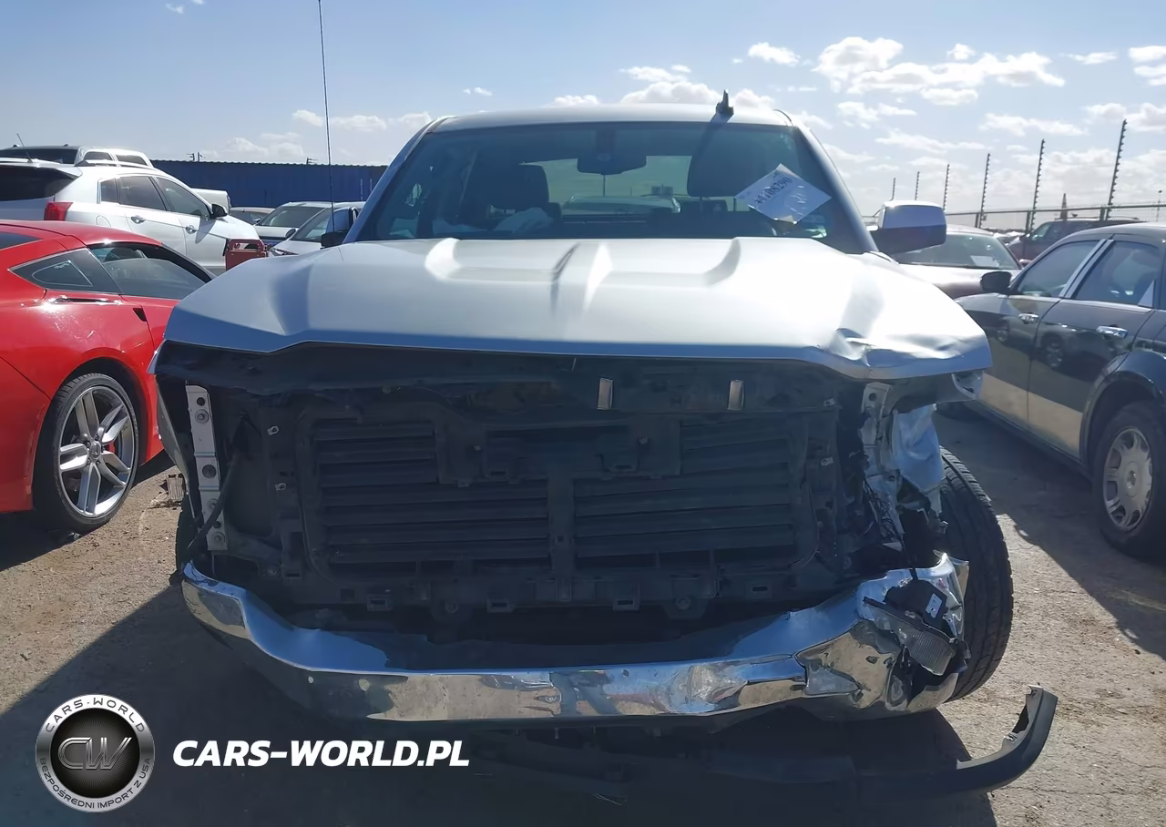 2018 Chevrolet Silverado 1500 1Lt VIN:1GCPCREC1JF213017 - 6