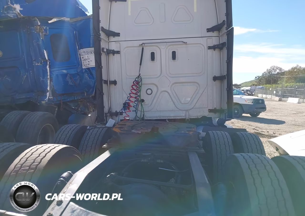 2026 Freightliner New Cascadia 126 VIN:3AKJHHDR9TSWR6572 - 19