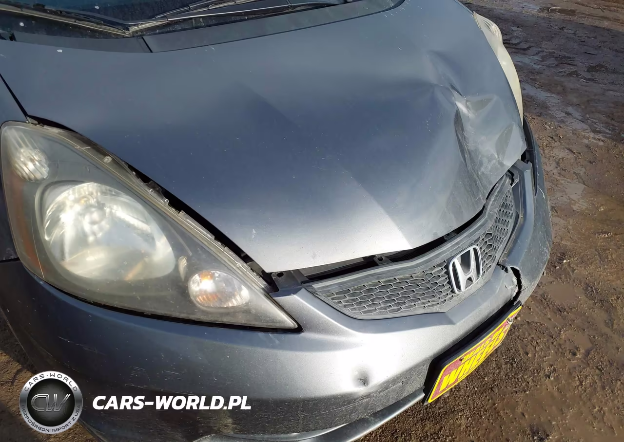 2011 Honda Fit VIN:JHMGE8H38BS010228 - 12