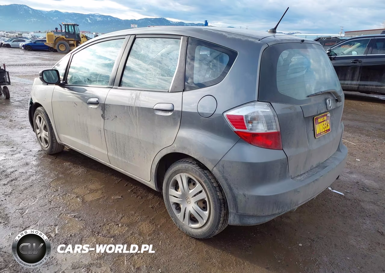 2011 Honda Fit VIN:JHMGE8H38BS010228 - 3
