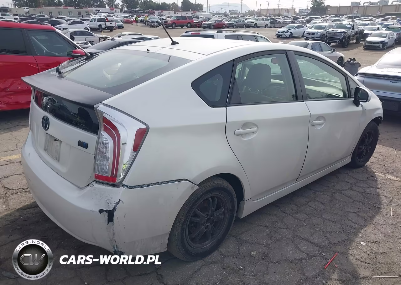 2012 Toyota Prius Two VIN:JTDKN3DU7C5513553 - 4