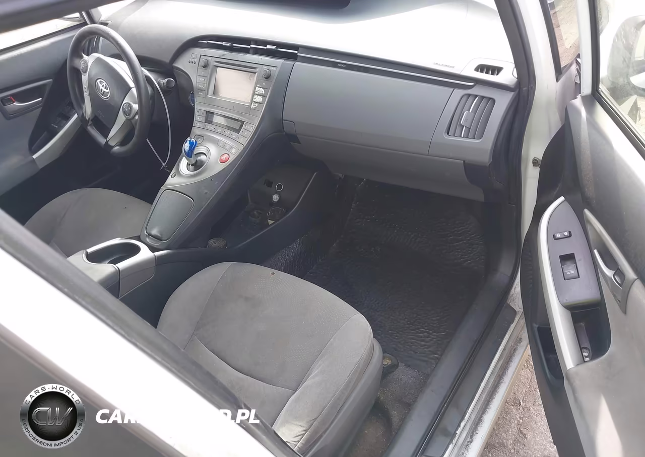 2012 Toyota Prius Two VIN:JTDKN3DU7C5513553 - 5