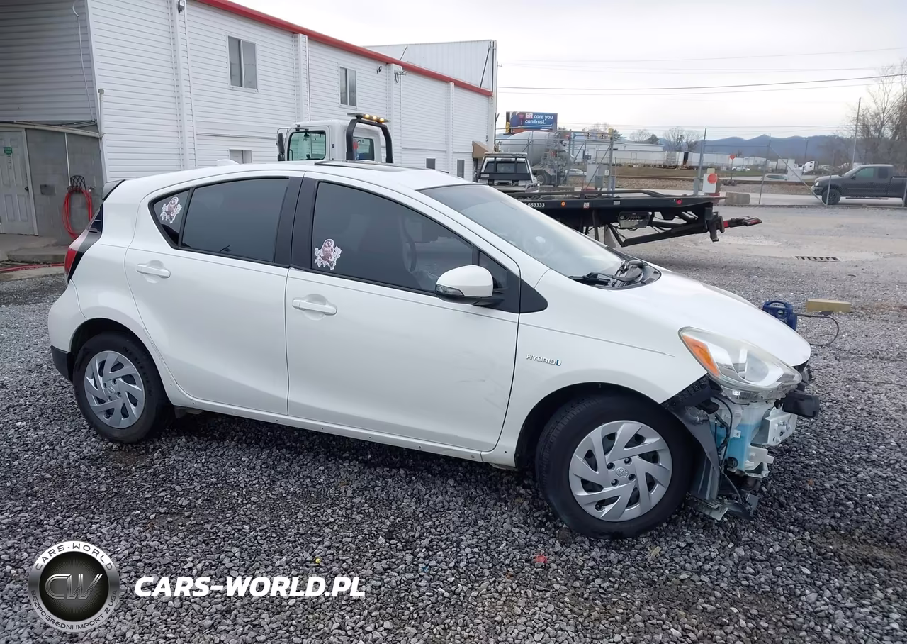 2017 Toyota Prius C Three VIN:JTDKDTB30H1594388 - 14