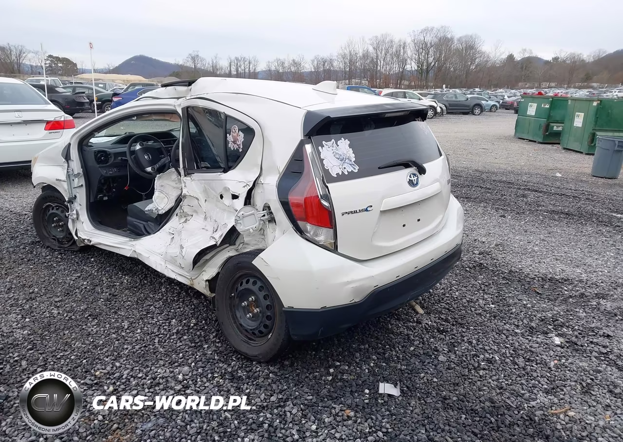 2017 Toyota Prius C Three VIN:JTDKDTB30H1594388 - 3