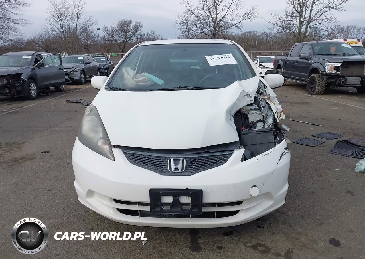 2013 Honda Fit VIN:JHMGE8H38DC053965 - 12