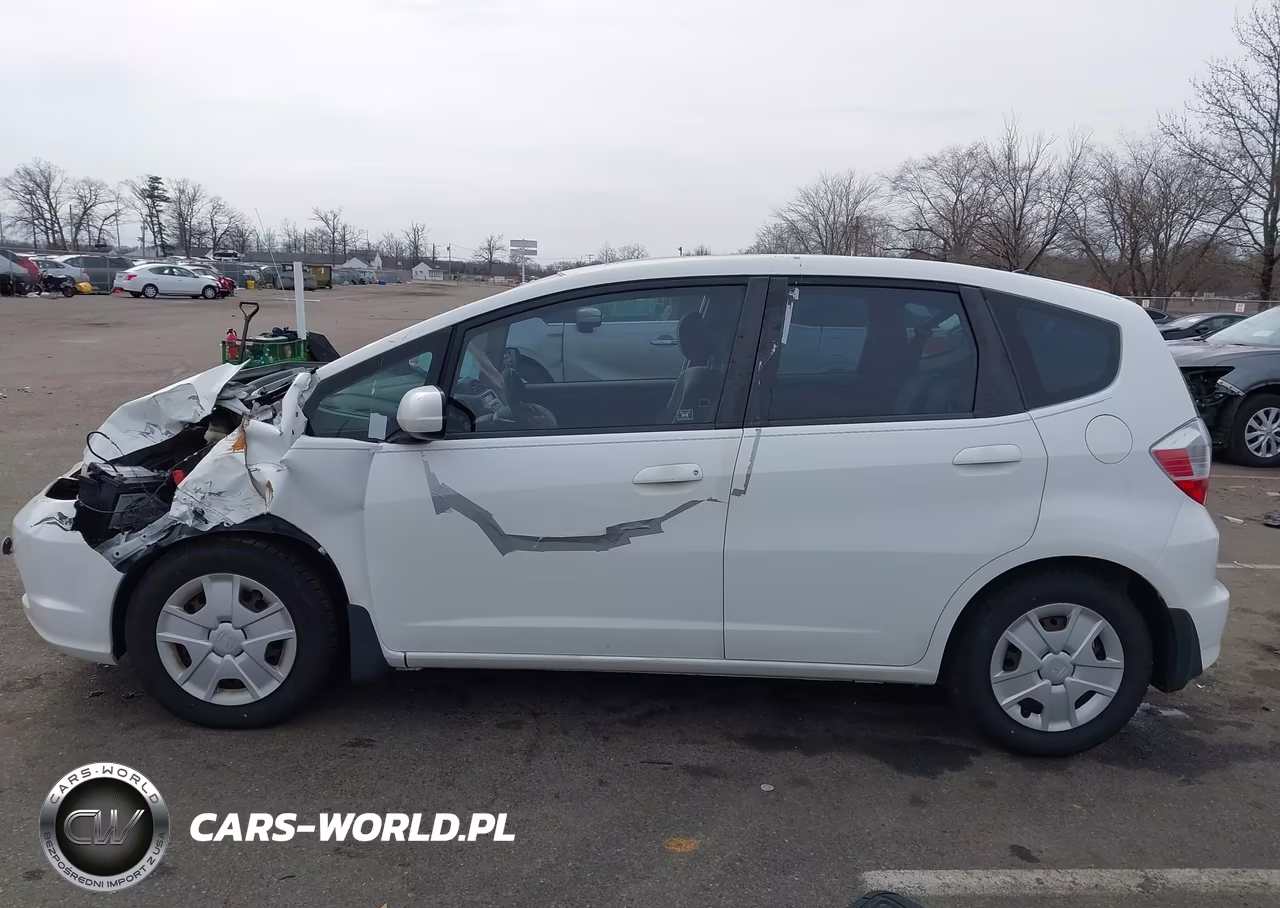 2013 Honda Fit VIN:JHMGE8H38DC053965 - 14