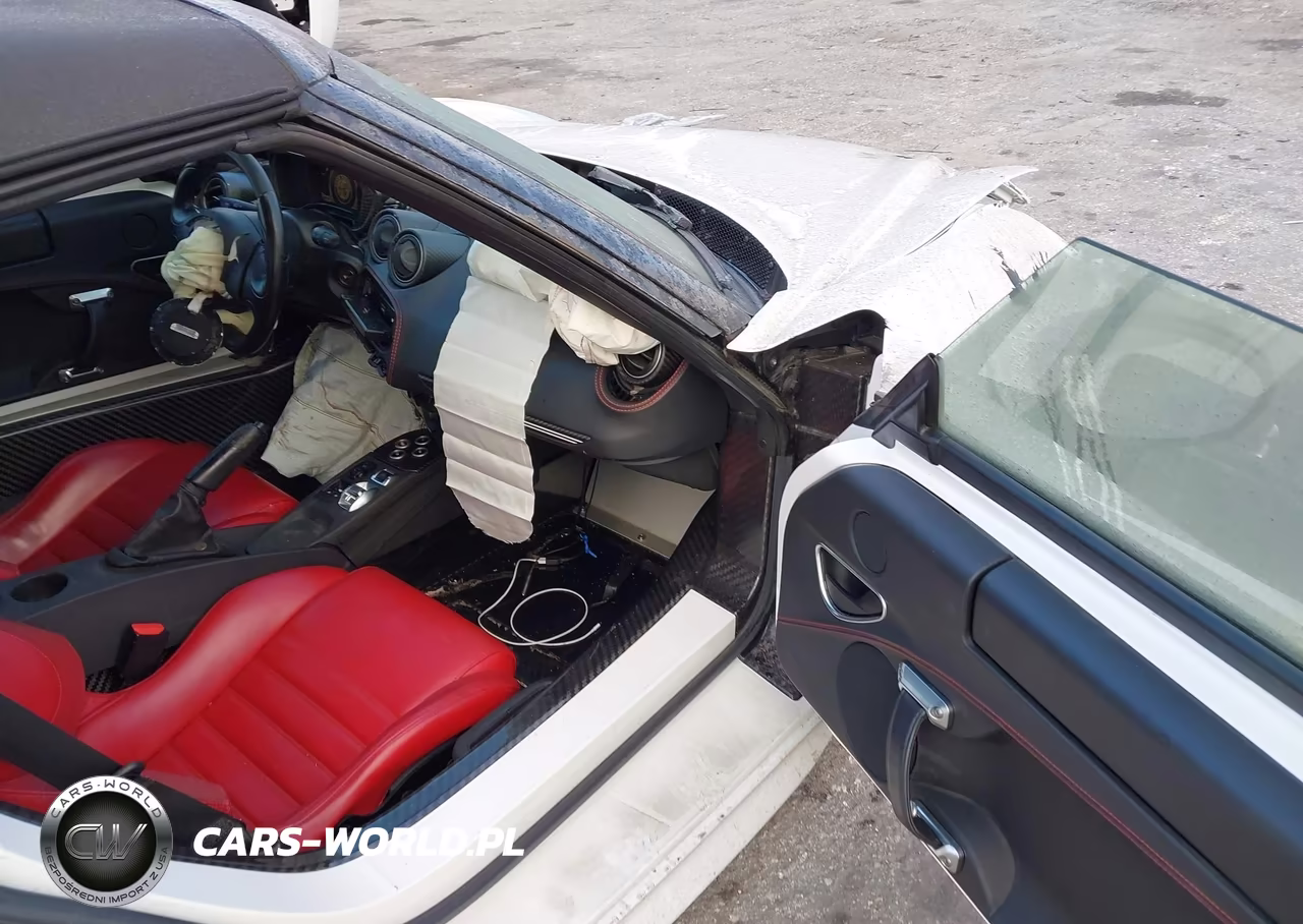 2018 Alfa Romeo 4C Spider VIN:ZARBAAB42JM282492 - 5