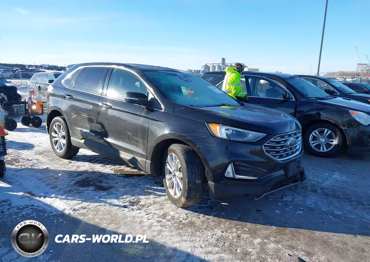 2022 Ford Edge Titanium