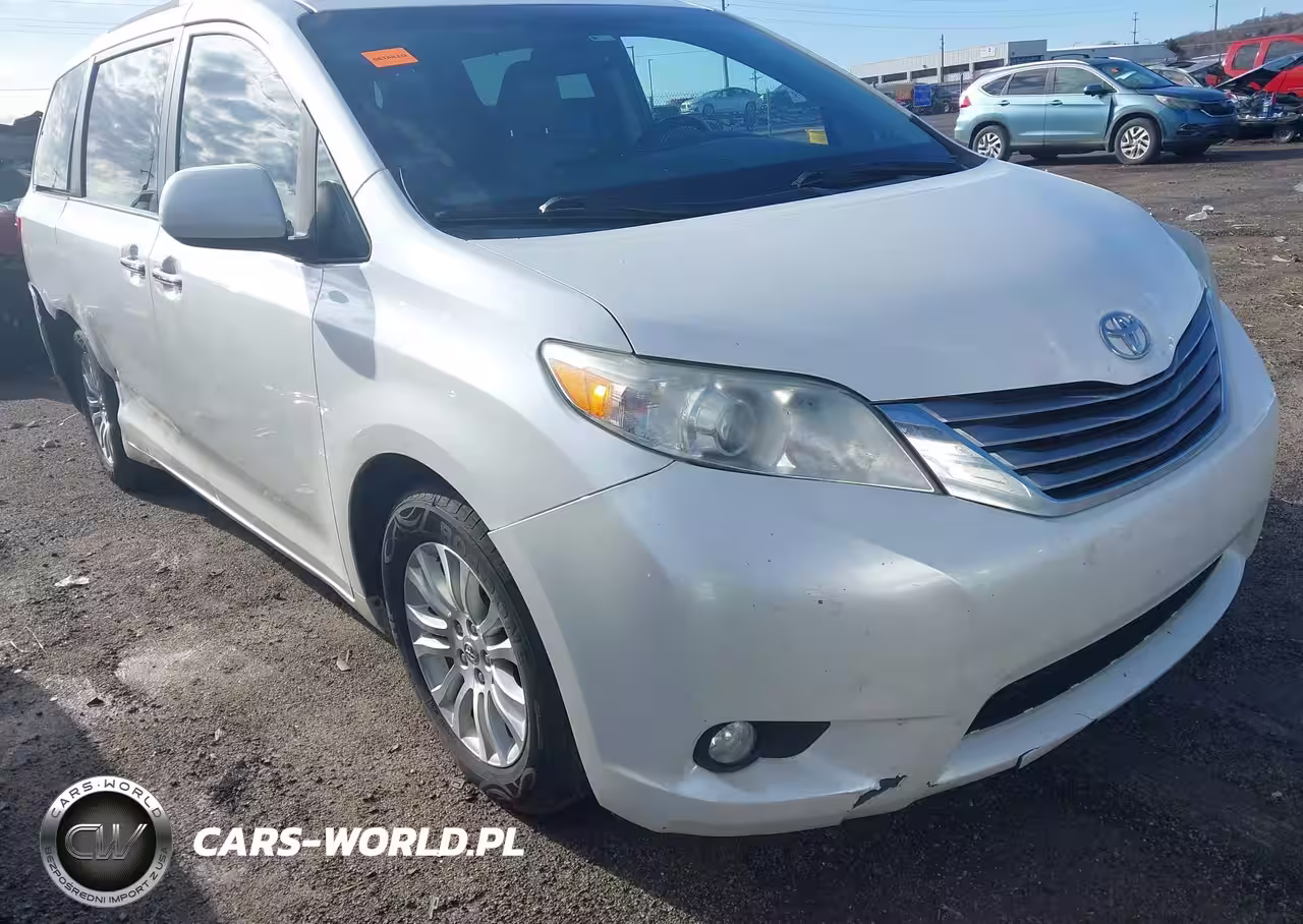 2016 Toyota Sienna Xle 8 Passenger