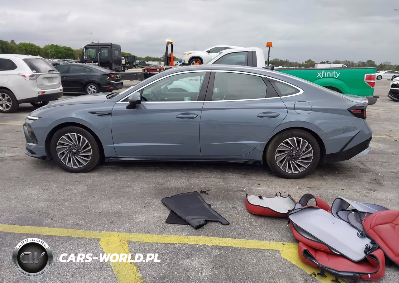 2025 Hyundai Sonata Hybrid Sel VIN:KMHL34JJ5SA124888 - 14