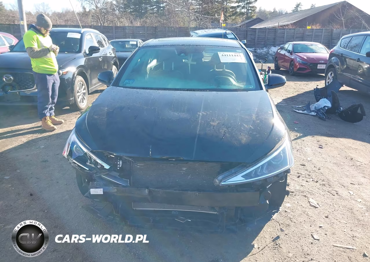 2020 Hyundai Elantra Value Edition VIN:5NPD84LF0LH614586 - 12