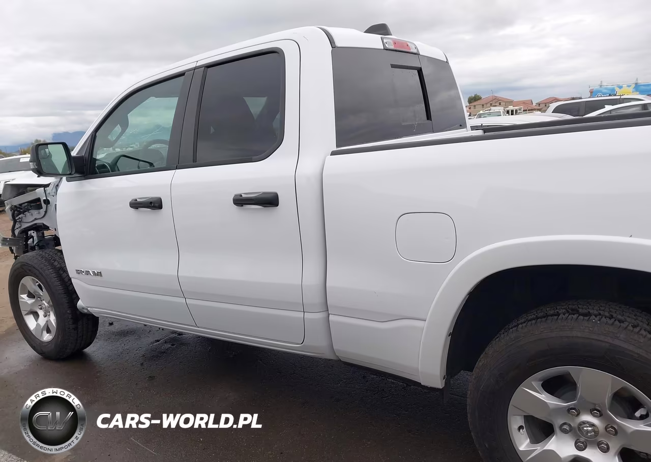 2025 Ram 1500 Big Horn Crew Cab 4X4 6'4 Box VIN:1C6SRFBPXSN674942 - 15