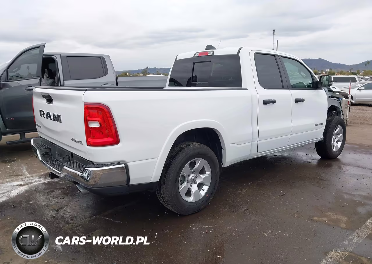 2025 Ram 1500 Big Horn Crew Cab 4X4 6'4 Box VIN:1C6SRFBPXSN674942 - 4